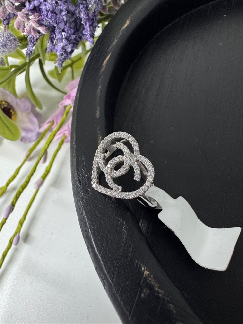 Diamond Pavé Heart Ring with Interlocking Motif - Silver 925